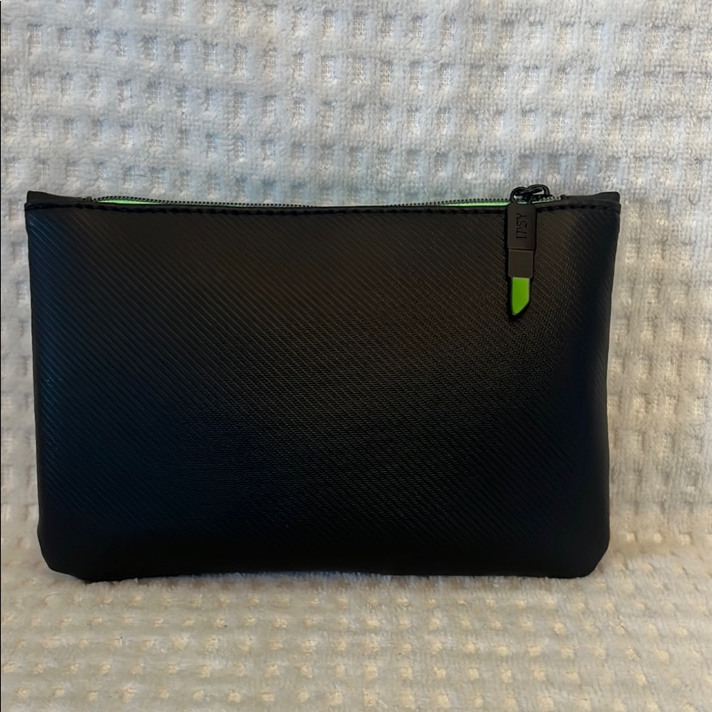 Ipsy vampire lips neon green pouch - Picture 3 of 8